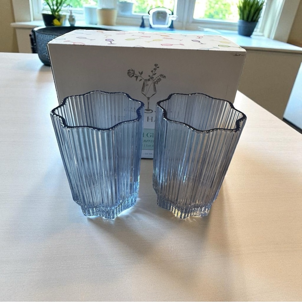 Stylish Blue Ribbed Glass Tumblers - Picture 2 of 6